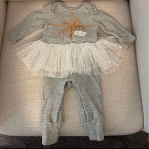 Mud Pie “Best Gift Ever” Baby Onesie Sz 3-6M
